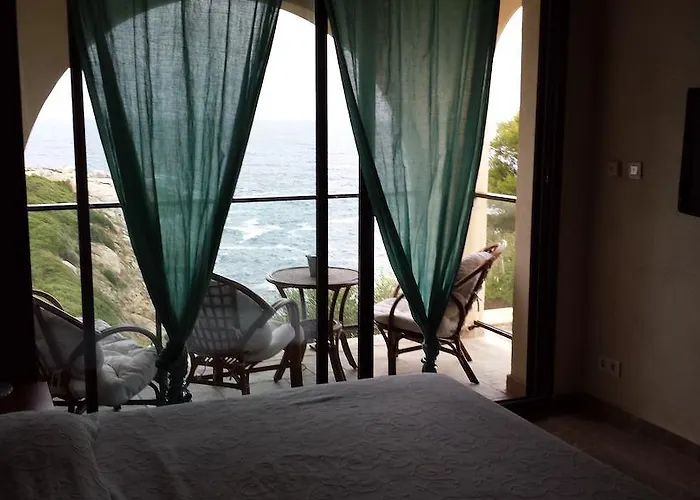 Castelia Maison d'hôtes Lumio (Corsica)