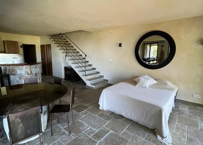 Castelia Maison d'hôtes Lumio (Corsica)
